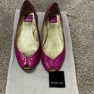 Dolce Vita eel skin flats